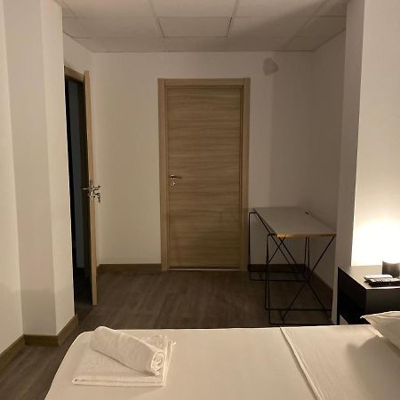 Shanti Rooms Valence Extérieur photo