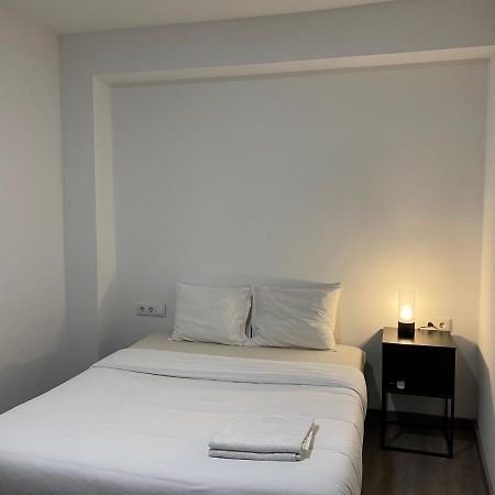 Shanti Rooms Valence Extérieur photo